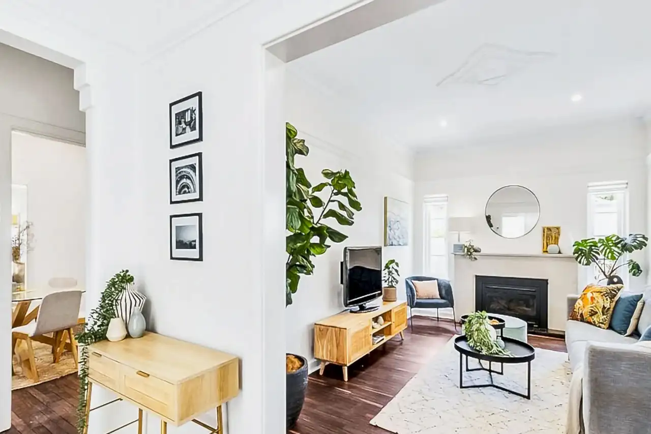3 Bed Home Bedford